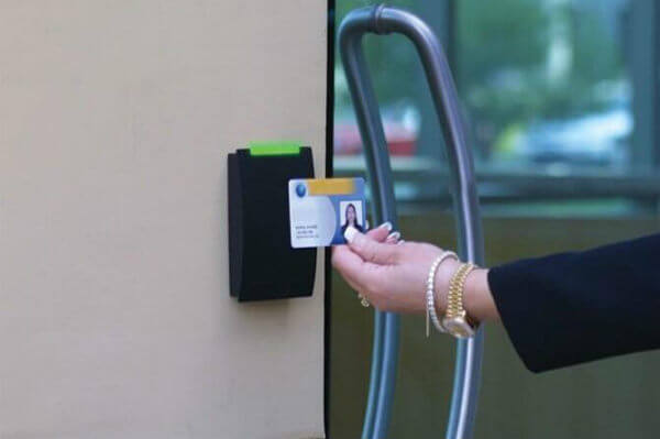 刷卡門禁系統(tǒng)